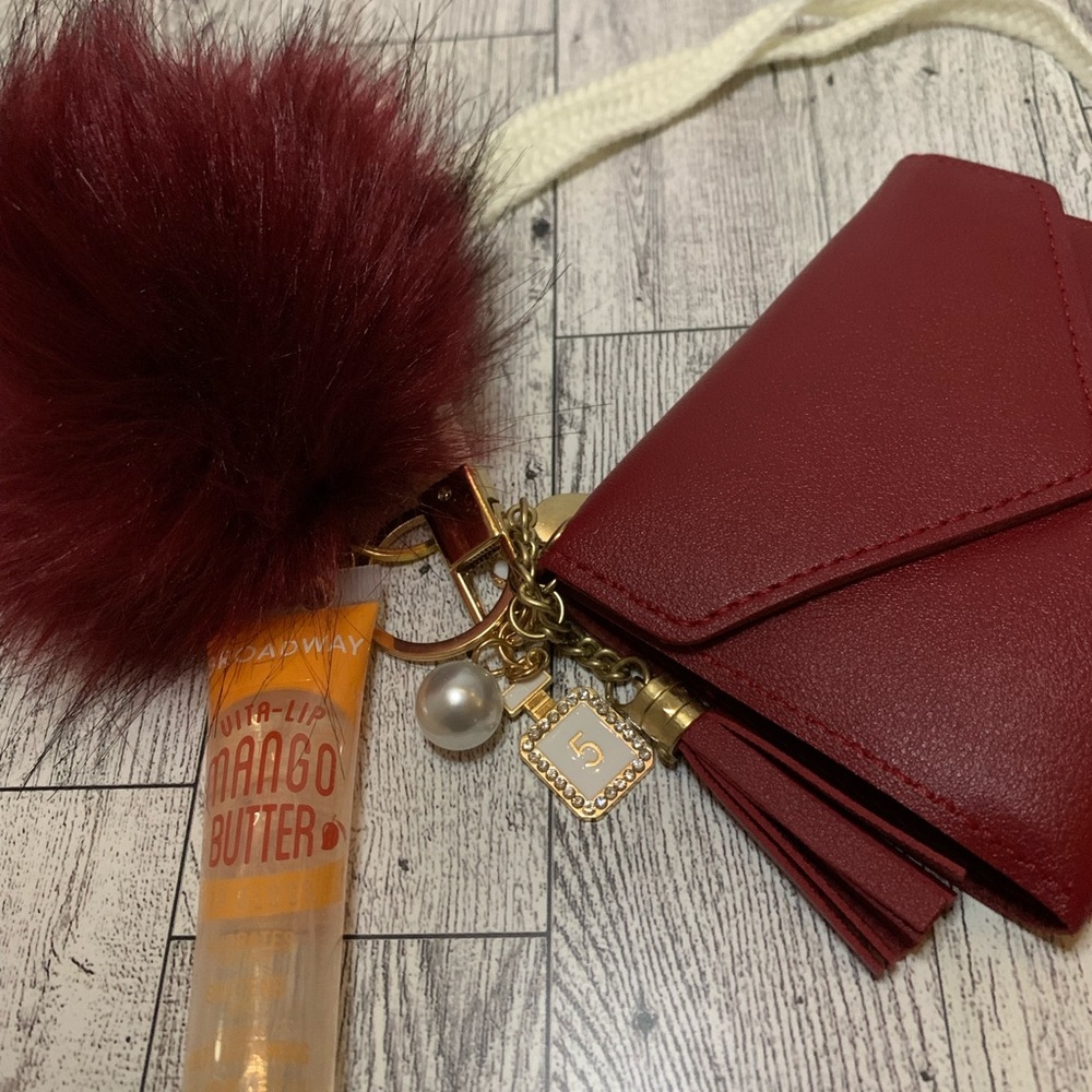 Red keychains wallet with Broadway mango butter